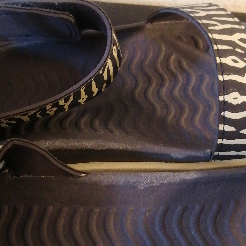 Native sandals - Picture 4 of 5